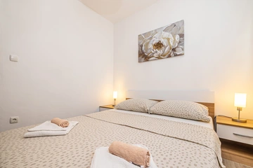 Stara Baška 2-Bedroom Apartment for Up to 5