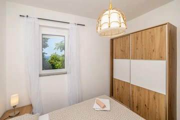 Stara Baška 2-Bedroom Apartment for Up to 5