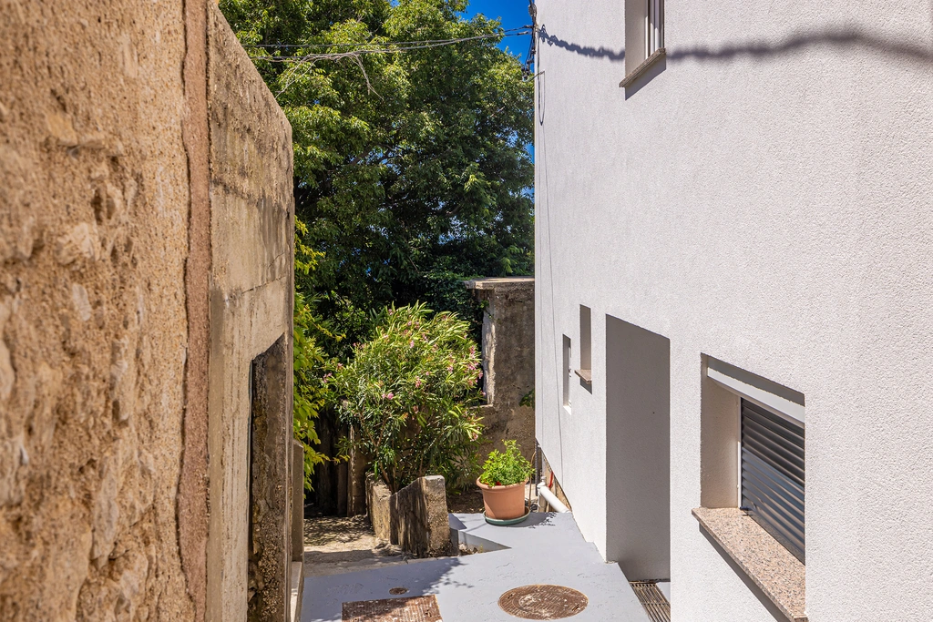 Stara Baška 2-Bedroom Apartment for Up to 5