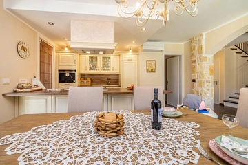 3-Bedroom Holiday House with Heated Pool in Malinska