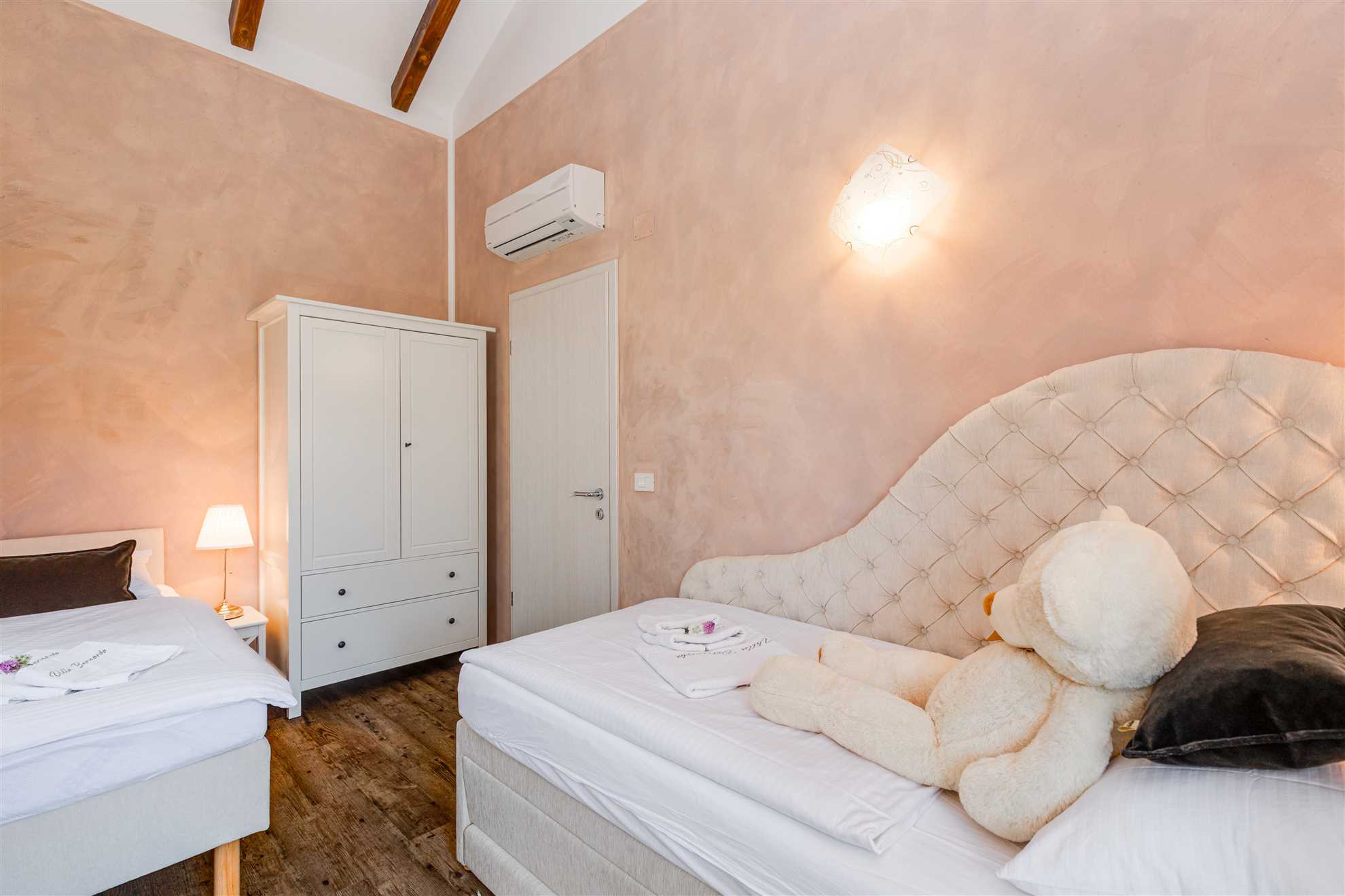 Ferienhaus SEASCAPE I mit beheiztem Pool und großzügigem Garten