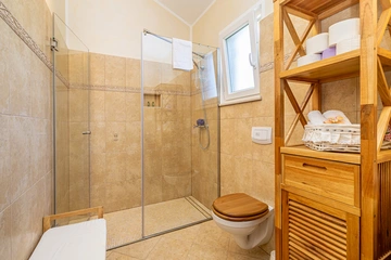 3-Bedroom Holiday House with Heated Pool in Malinska