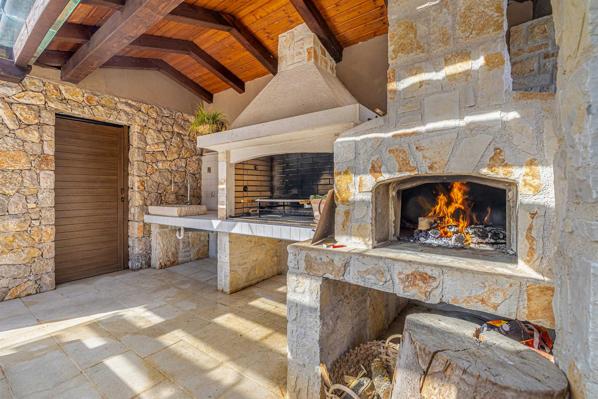 Ferienhaus SEASCAPE I mit beheiztem Pool und großzügigem Garten