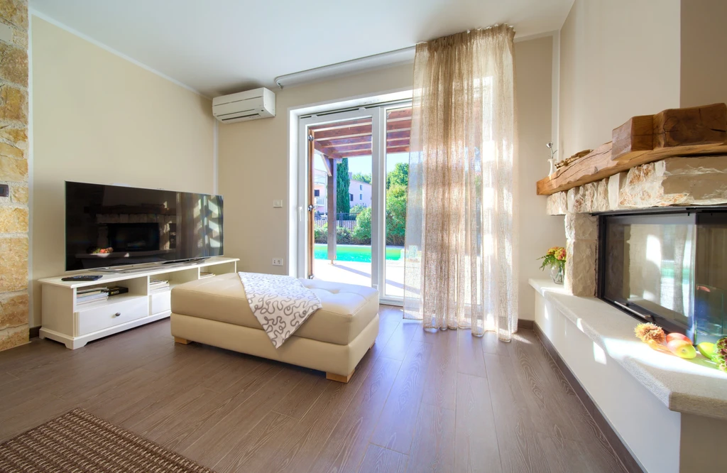 3-Bedroom Holiday House in Malinska with Heated Pool