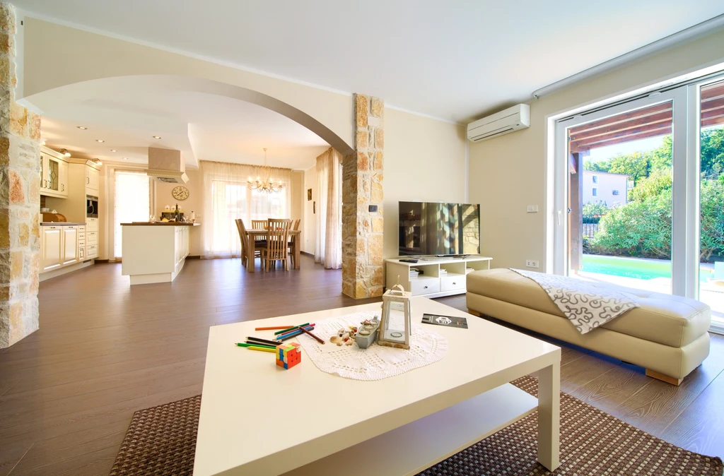3-Bedroom Holiday House in Malinska with Heated Pool