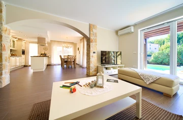 3-Bedroom Holiday House in Malinska with Heated Pool