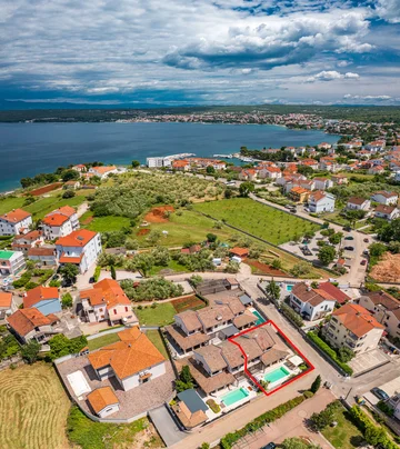 3-Bedroom Holiday House in Malinska with Heated Pool