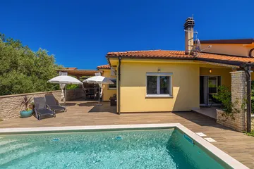 Linardići House with Private Heated Pool
