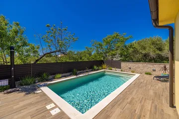 Linardići House with Private Heated Pool