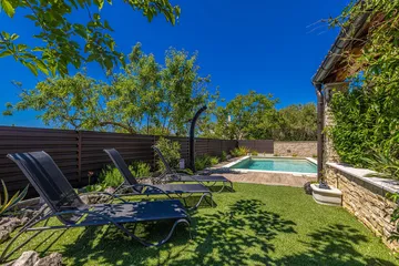 Linardići House with Private Heated Pool