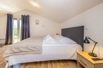 Linardići House with Private Heated Pool