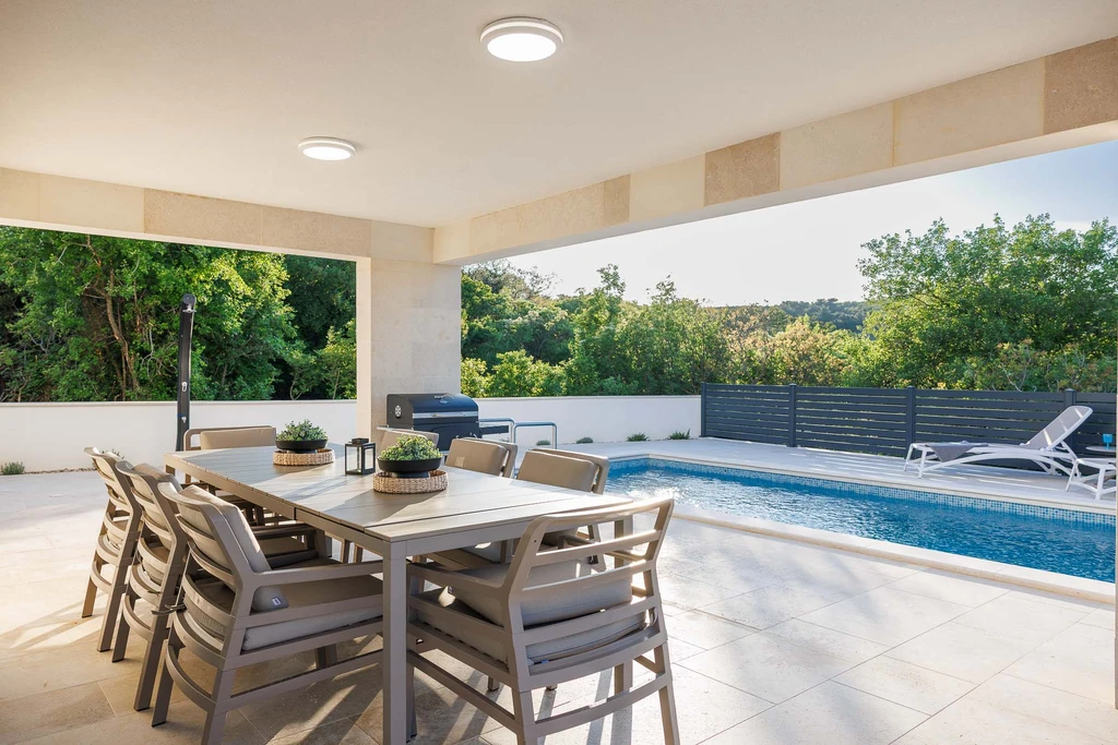 Villa in Vrbnik with Private Heated Pool & Sea View