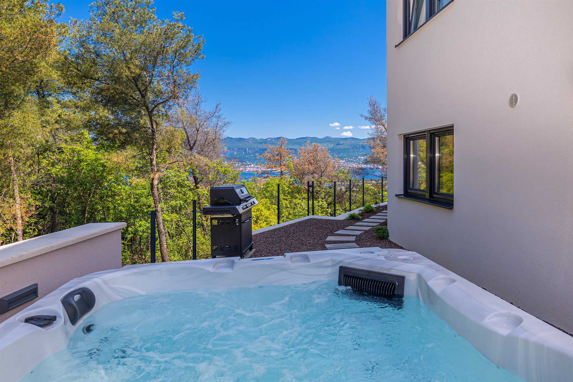 Ferienwohnung SEASIDE I mit Whirlpool und Meerblick