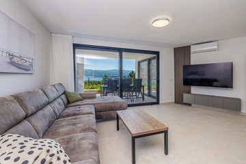 Polje Apartment with Jacuzzi and Sea View