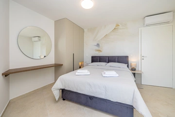 Polje Apartment with Jacuzzi and Sea View