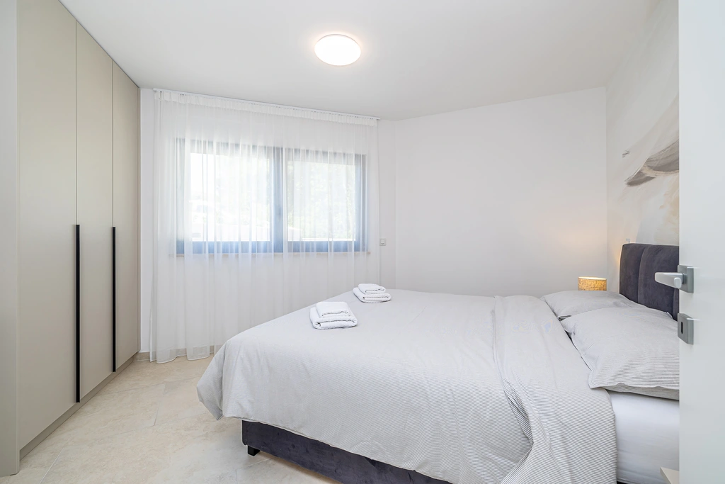 Polje Apartment with Jacuzzi and Sea View