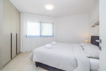 Polje Apartment with Jacuzzi and Sea View