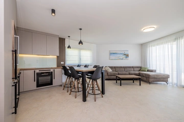 Two-Bedroom Apartment with Sea View in Polje