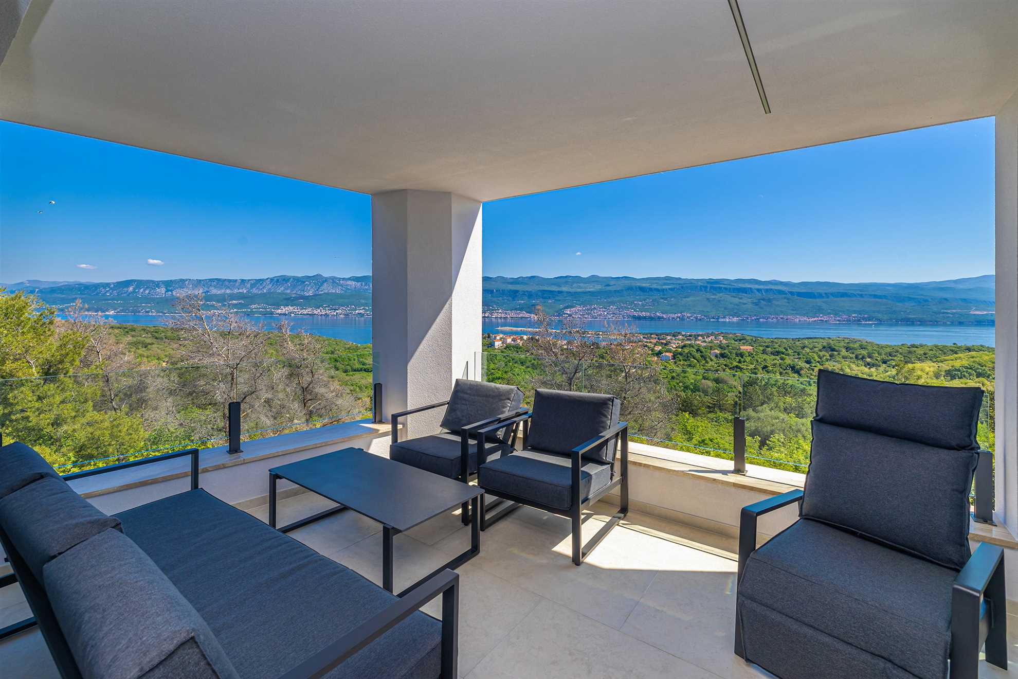 Apartment SEASIDE III with beautiful seaview