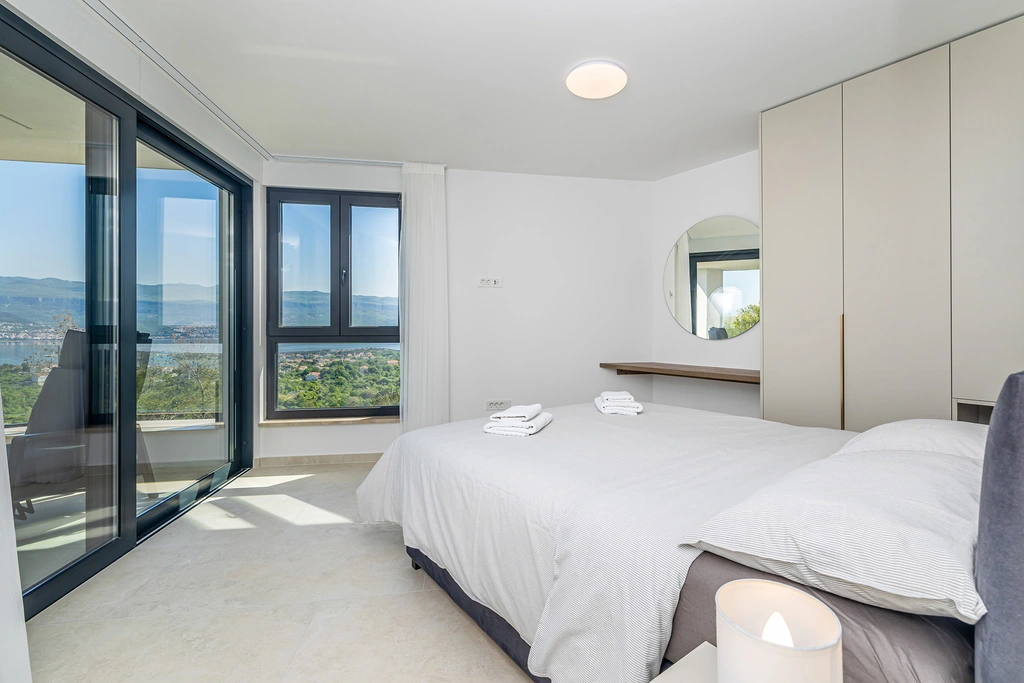 Two-Bedroom Seaview Apartment in Polje