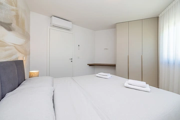 Two-Bedroom Seaview Apartment in Polje