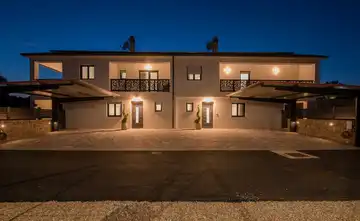 Holiday House in Kornić for 6 Guests with Heated Pool