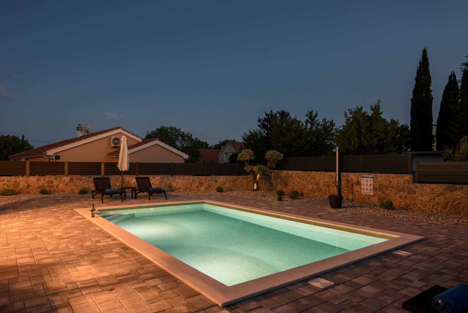 Holiday house TARA & LANA II with heated pool