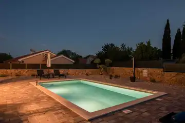 Holiday House in Kornić for 6 Guests with Heated Pool