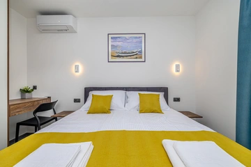 Holiday House in Kornić for 6 Guests with Heated Pool