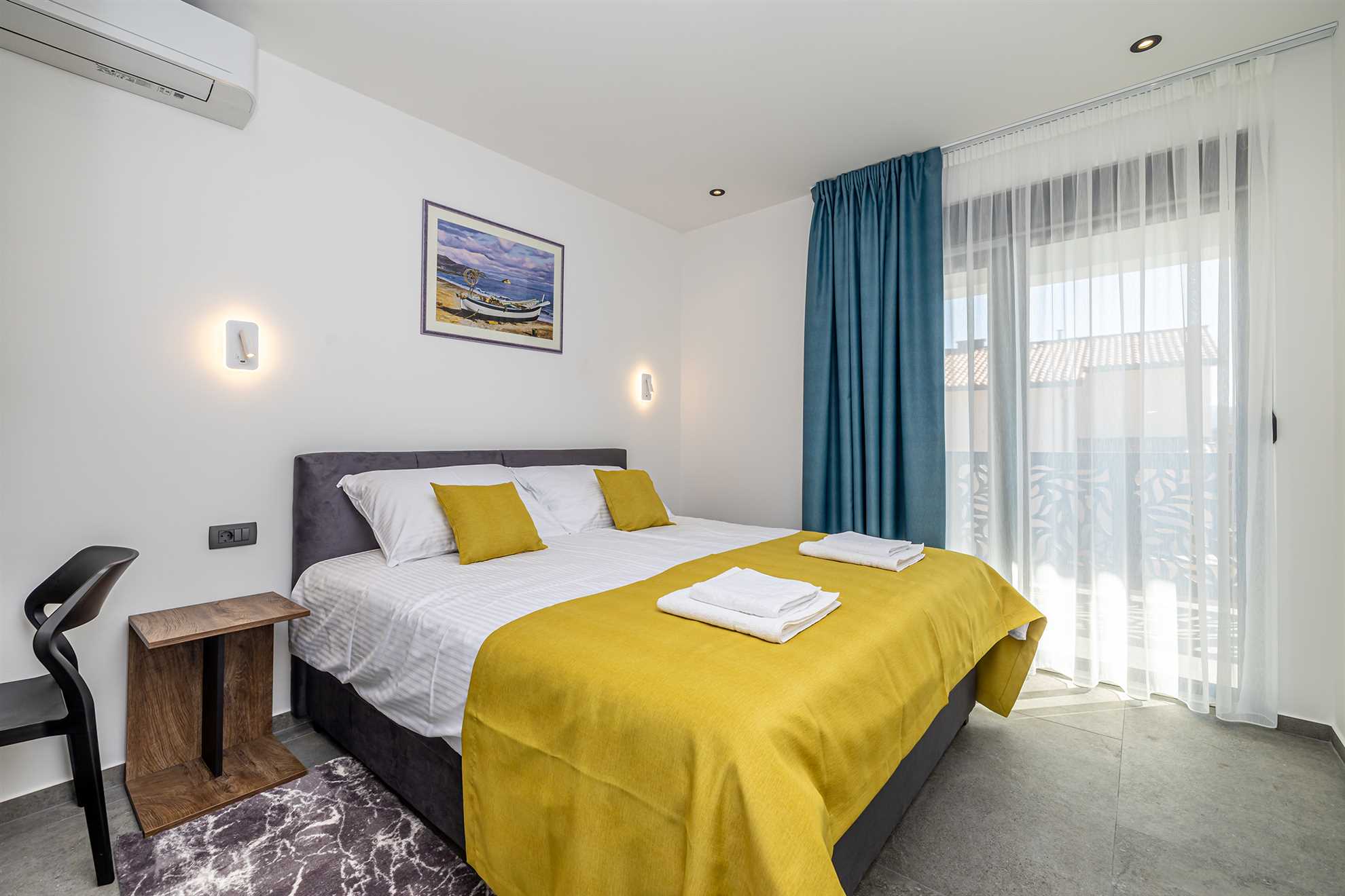 Holiday house TARA & LANA II with heated pool