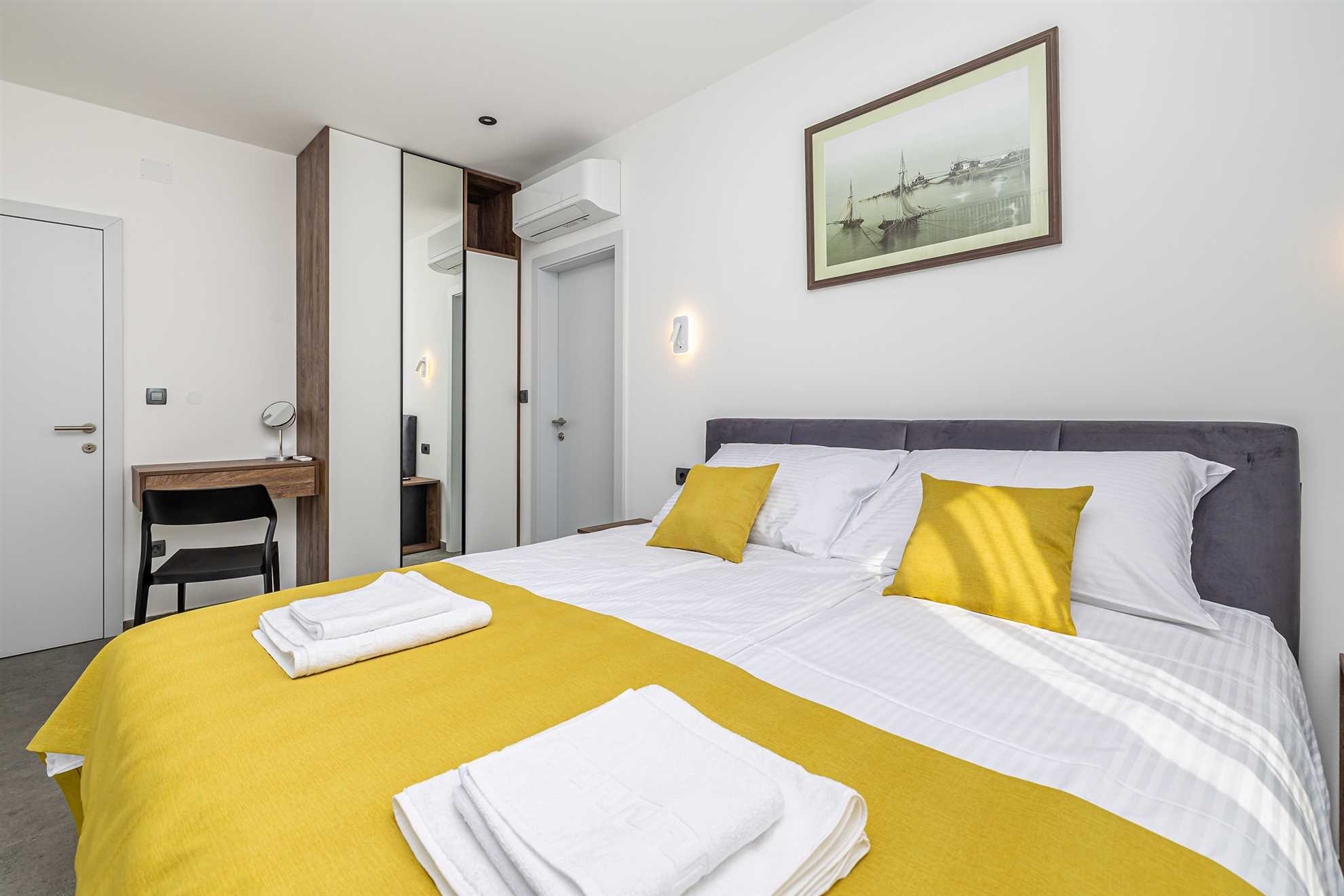 Holiday house TARA & LANA II with heated pool