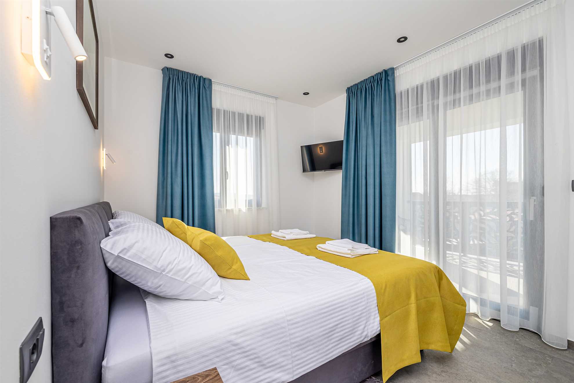 Holiday house TARA & LANA II with heated pool