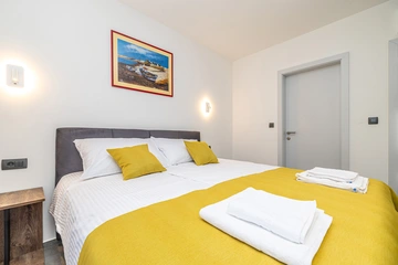 Holiday House in Kornić for 6 Guests with Heated Pool