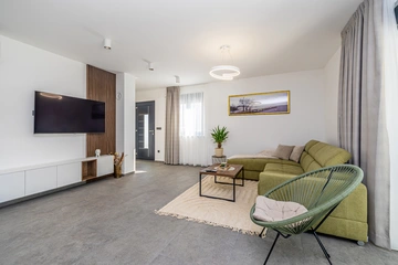 Holiday House in Kornić for 6 Guests with Heated Pool