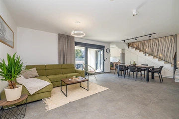 Holiday House in Kornić for 6 Guests with Heated Pool