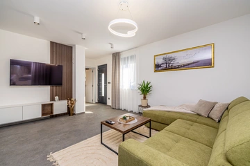 Holiday House in Kornić for 6 Guests with Heated Pool