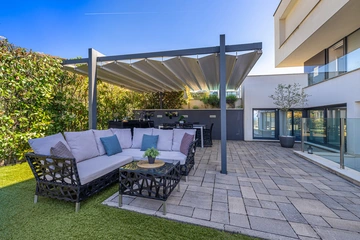 2-Bedroom Apartment with Private Pool in Malinska