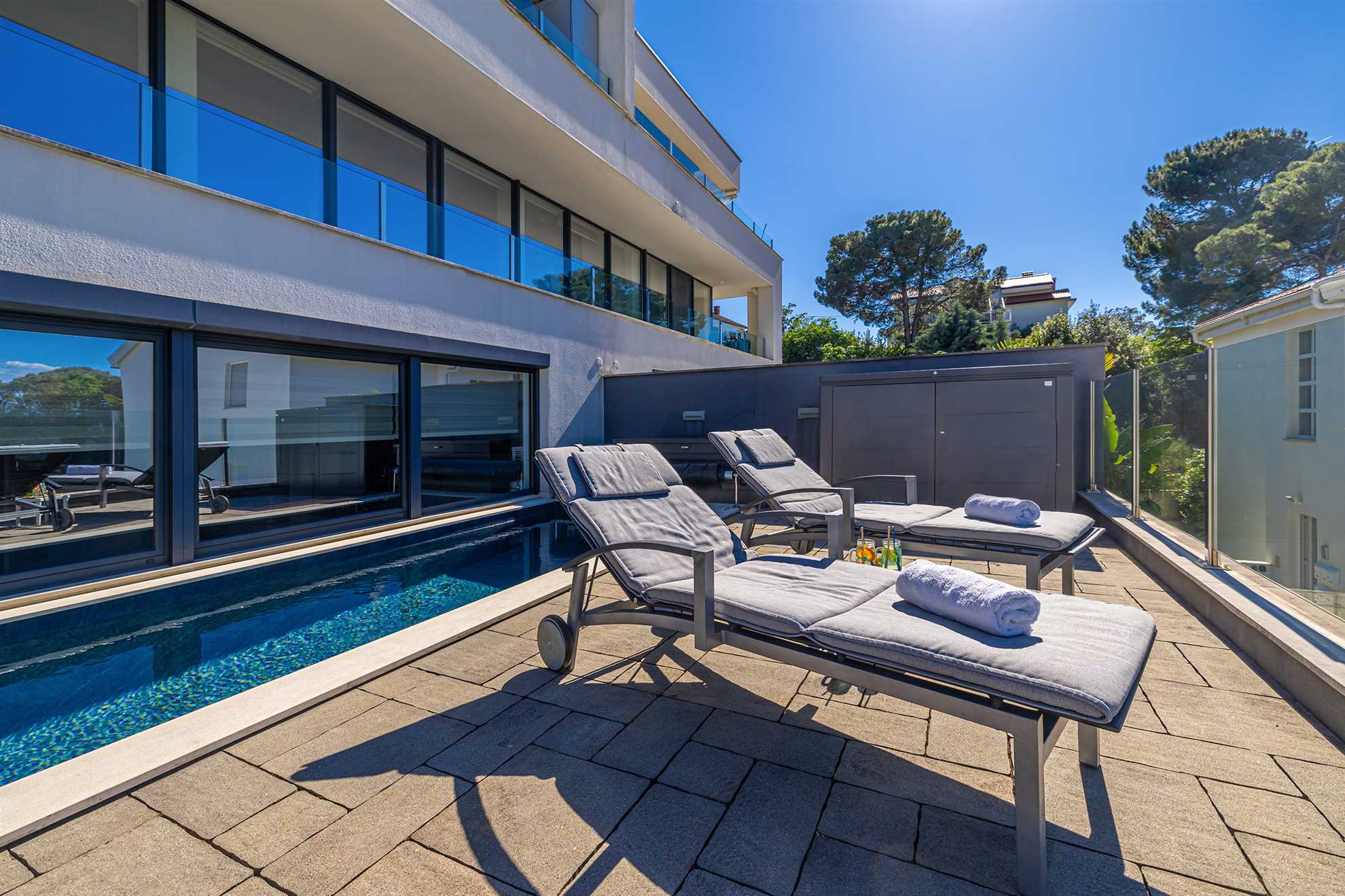 Holiday apartment AQUAVISTA with private pool