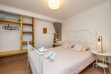 Klimno Seaside Apartment with Private Garden