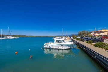 Klimno Seaside Apartment with Private Garden