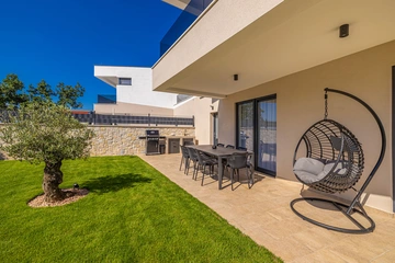 Holiday House in Omišalj with Private Pool for 10