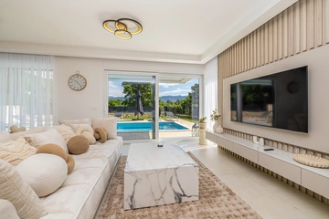 Holiday House in Omišalj with Private Pool for 10