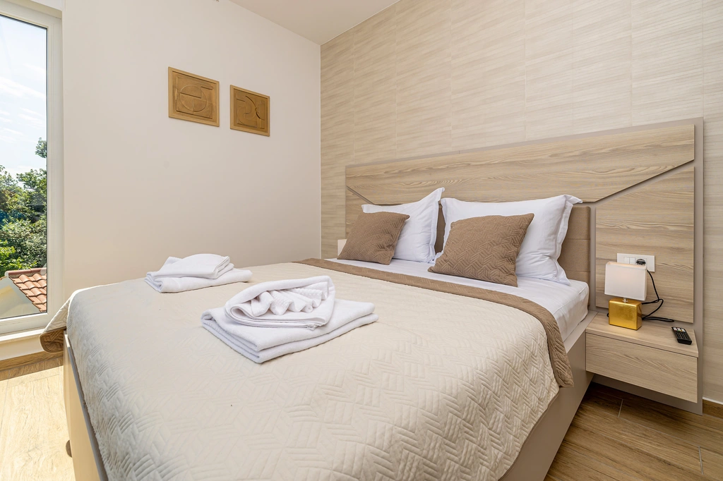 Holiday House in Omišalj with Private Pool for 10