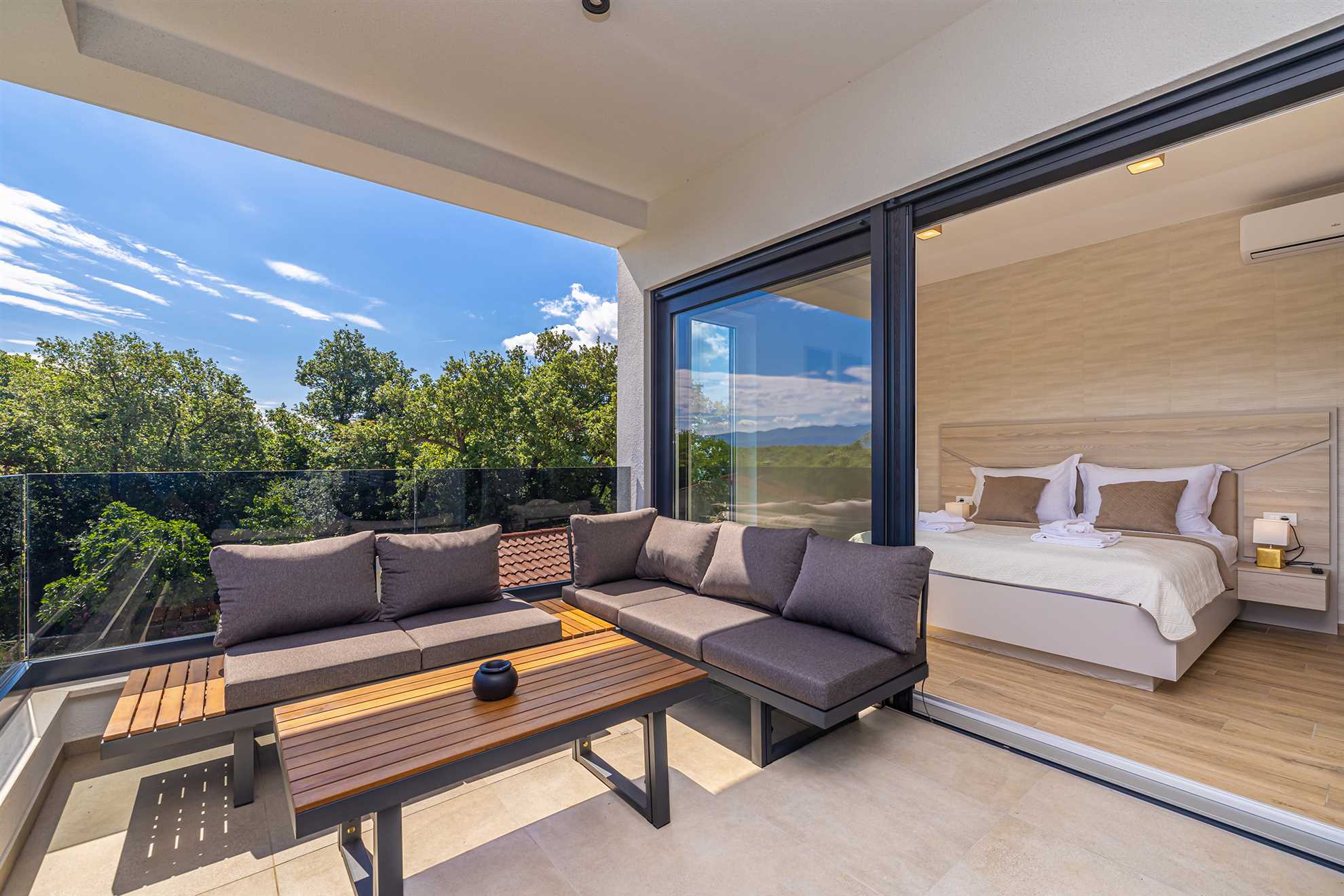 Ferienhaus OLIVE BLUE mit privatem Pool