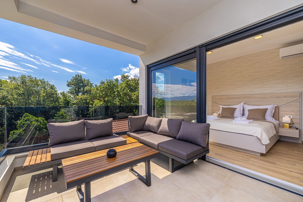 Holiday House in Omišalj with Private Pool for 10
