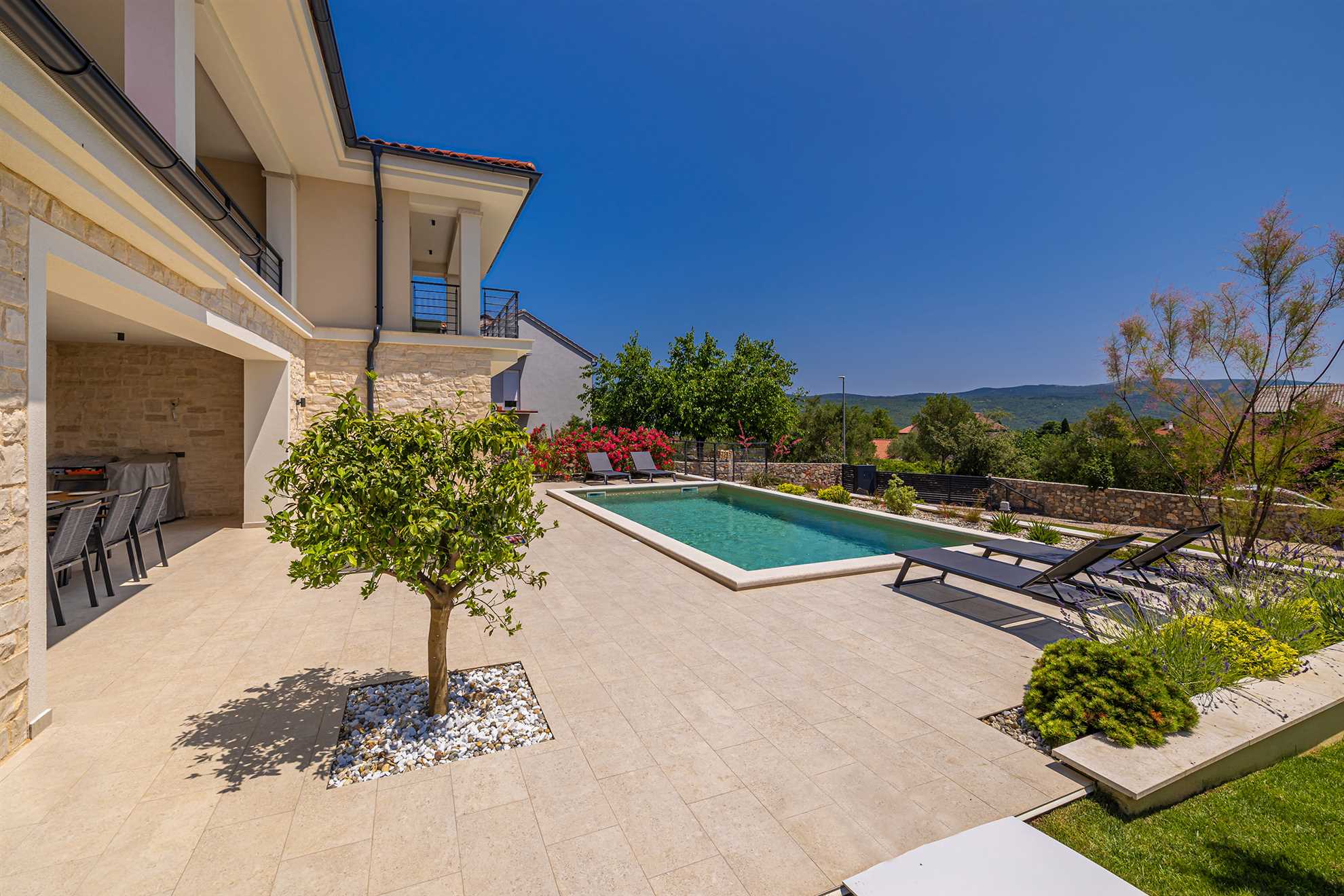 Villa LA RESIDENCE OLIVETTE mit privatem Pool und Sauna