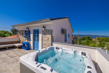 Skrbčići House with Private Pool & Jacuzzi