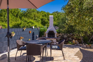 Skrbčići House with Private Pool & Jacuzzi