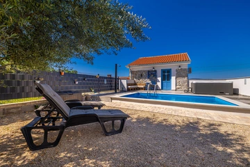 Skrbčići House with Private Pool & Jacuzzi