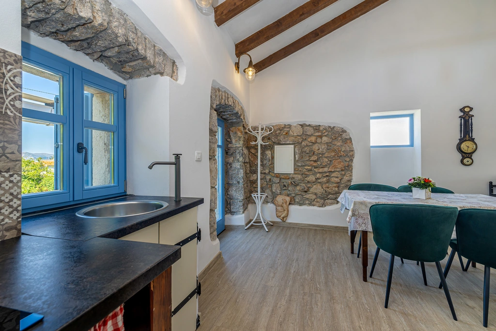 Skrbčići House with Private Pool & Jacuzzi